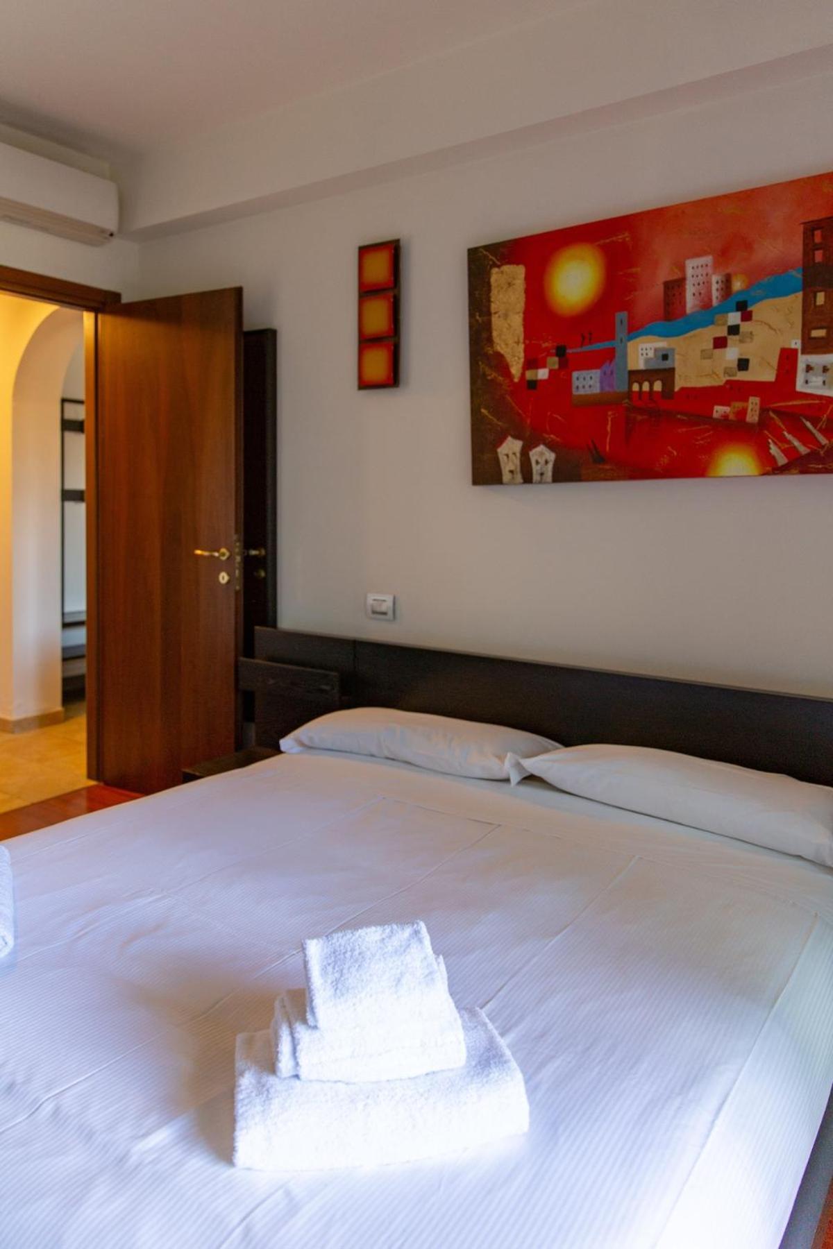 Tranquil & Modern Outside Ztl Appartement